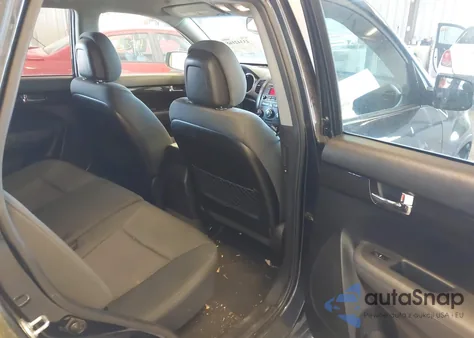 2012 Kia Sorento Lx из США, поврежденный, VIN 5XYKT3A6XCG266094